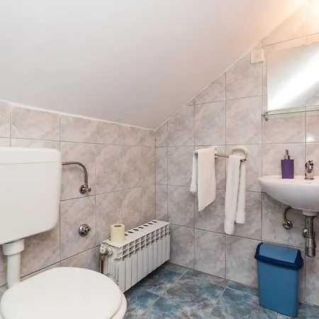 Beautiful In With 5 Bedrooms, Wifi&sauna
