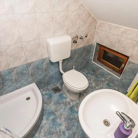 Ferienhaus Beautiful In With 5 Bedrooms, Wifi&sauna *