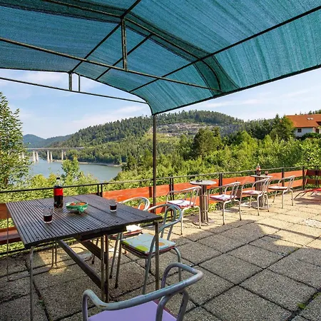 Beautiful In With 5 Bedrooms, Wifi&sauna Ferienhaus Fužine