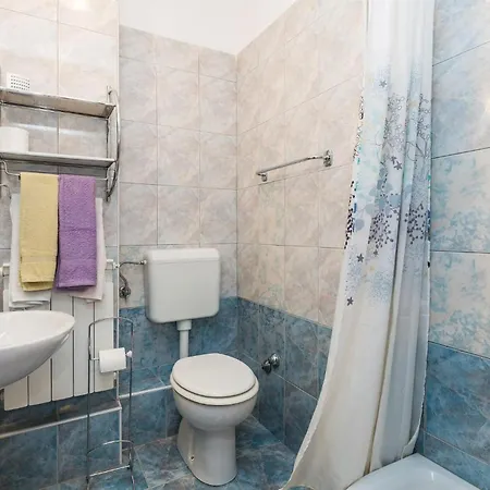 Beautiful In With 5 Bedrooms, Wifi&sauna