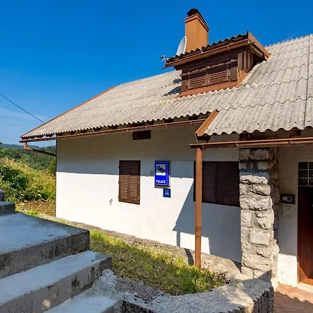 Beautiful In With 5 Bedrooms, Wifi&sauna * Fužine